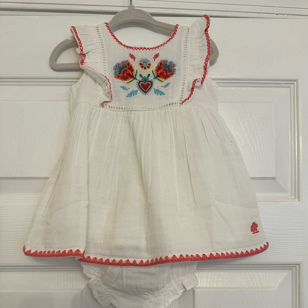 Baby girl dress with bloomers